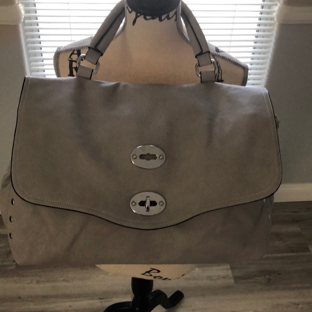 🟣Gray handbag-Multiple pockets and zippers🟣